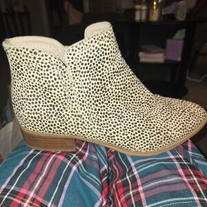 Aldo Cream and Black Patterned Ankle Boots